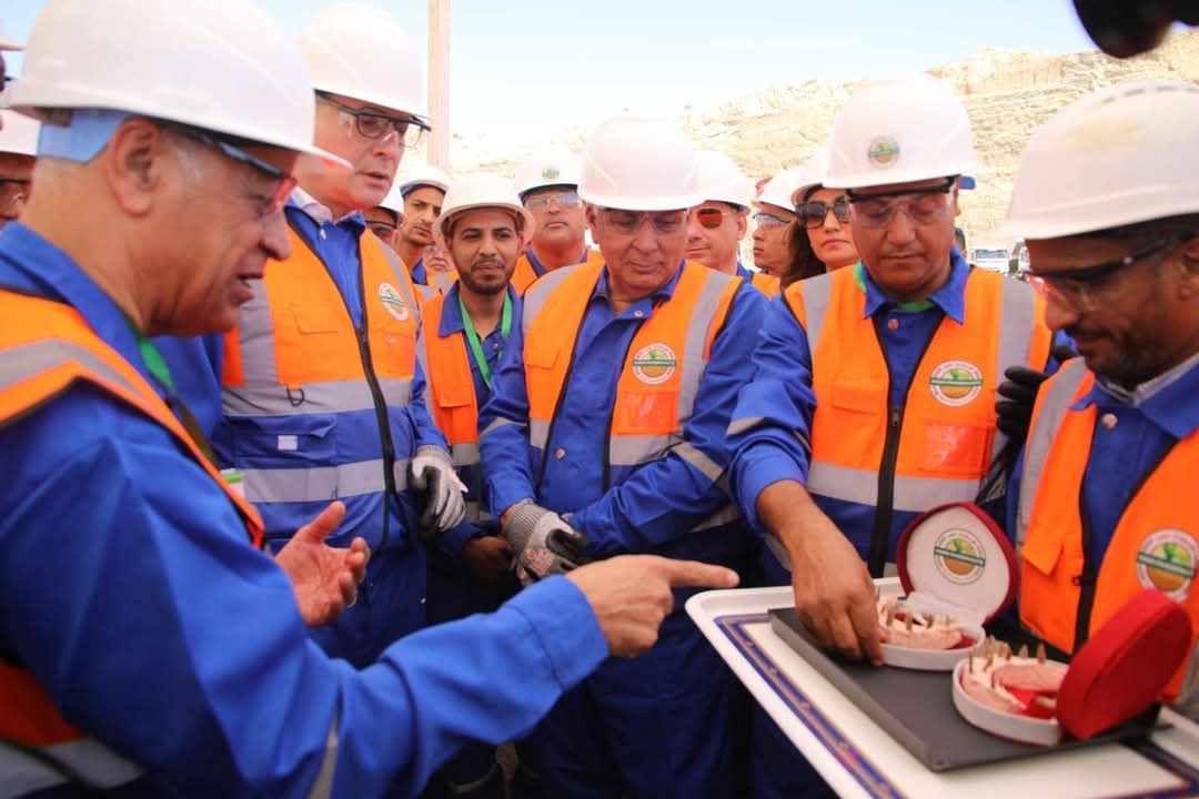 وزير البترول يتابع أعمال الإنتاج بالمجمع