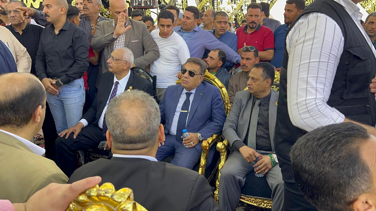 محافظ الدقهلية يقدم واجب العزاء في الشيخ سيد سعيد محافظ الدقهلية يقدم واجب العزاء في الشيخ سيد سعيد