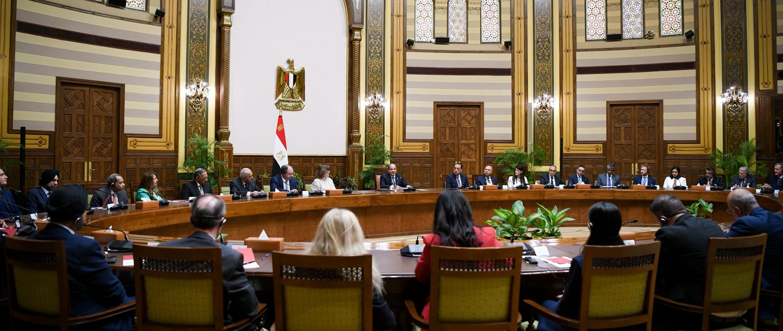 الرئيس السيسى يجتمع مع وفد رجال الأعمال الأمريكيين الرئيس السيسى يجتمع مع وفد رجال الأعمال الأمريكيين
