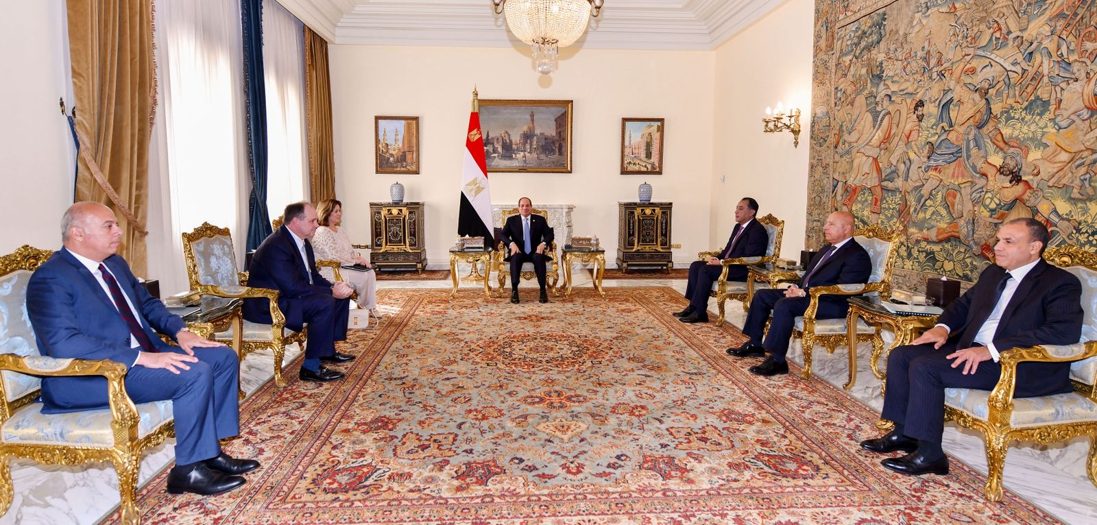 لقاء الرئيس السيسى ووفد رجال الأعمال الأمريكيين لقاء الرئيس السيسى ووفد رجال الأعمال الأمريكيين