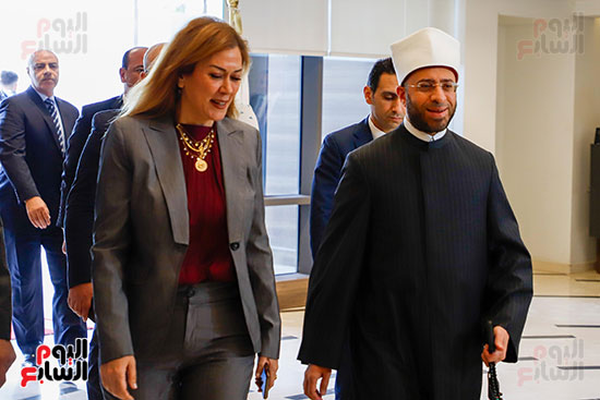 رشا راغب، المدير التنفيذي للأكاديمية الوطنية للتدريب اثناء استقبالها وزير الأوقاف رشا راغب، المدير التنفيذي للأكاديمية الوطنية للتدريب اثناء استقبالها وزير الأوقاف