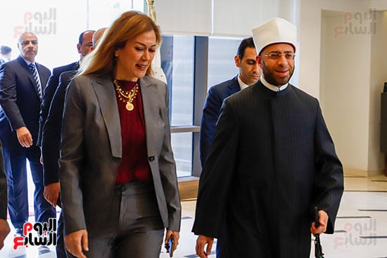 رشا راغب، المدير التنفيذي للأكاديمية الوطنية للتدريب اثناء استقبالها وزير الأوقاف رشا راغب، المدير التنفيذي للأكاديمية الوطنية للتدريب اثناء استقبالها وزير الأوقاف