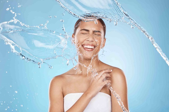 العناية بالبشرة