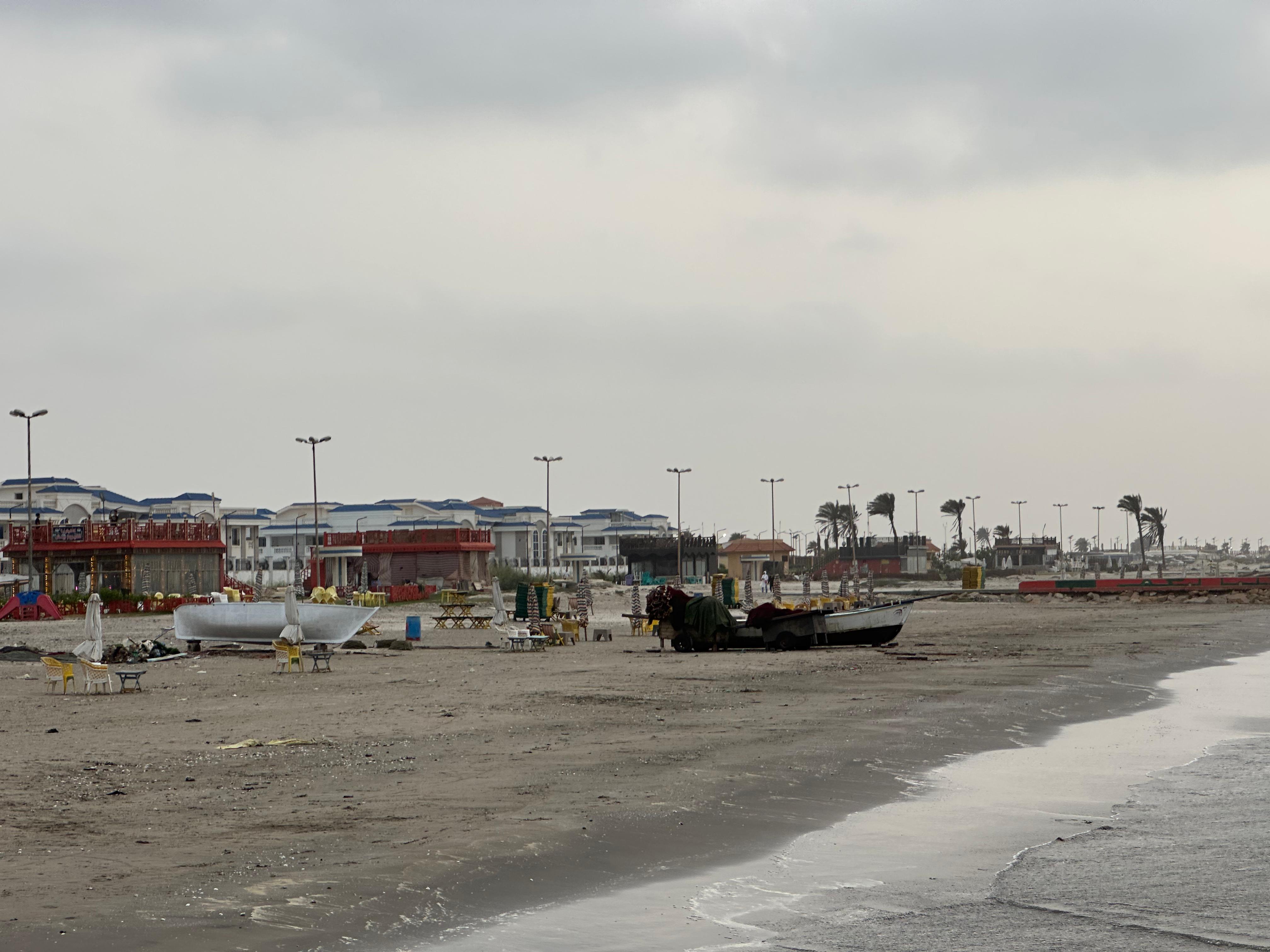 مراكب صيد ع الشاطئ