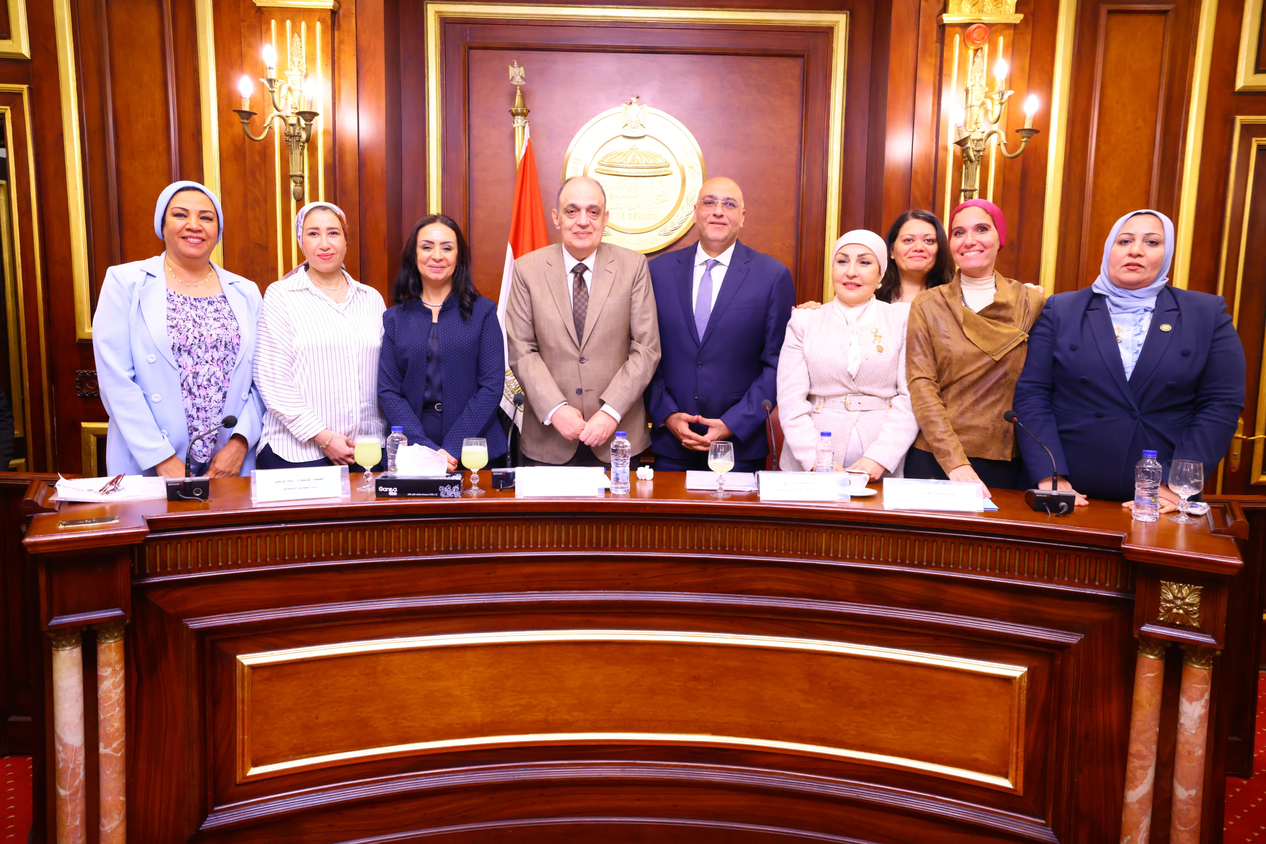 اجتماع لجنة المشروعات المتوسطة والصغيرة ومتناهية الصغر