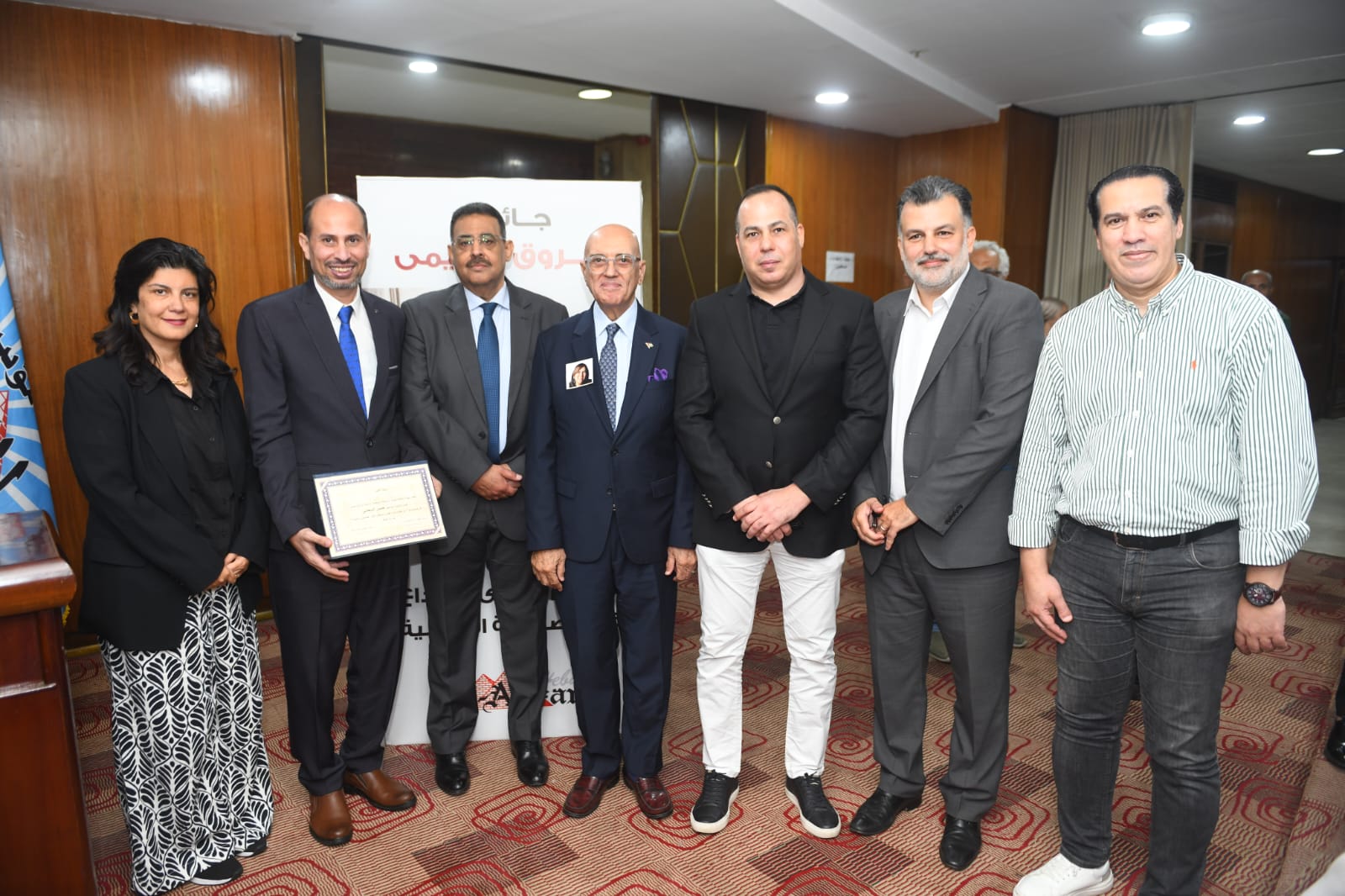 حسن السعدنى وسلماوى فى حفل جائزة شروق شيمى حسن السعدنى وسلماوى فى حفل جائزة شروق شيمى