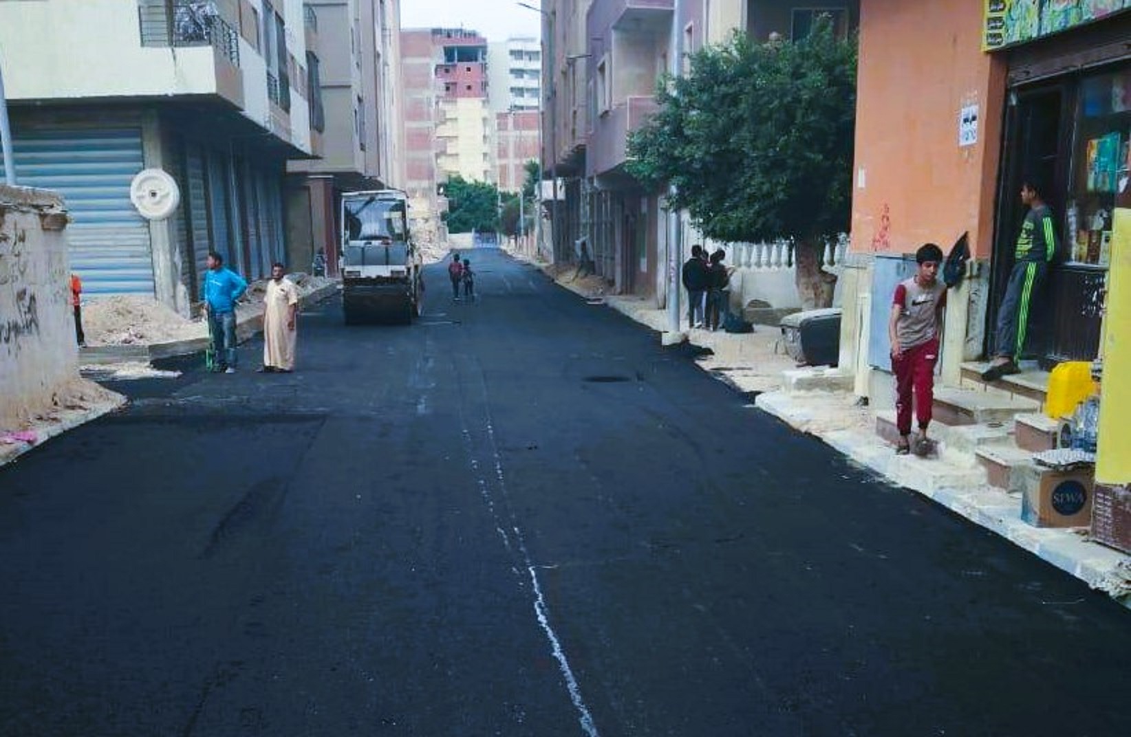 تنفيذ خطة رصف الشوارع الداخلية بمدينة مرسى مطروح تنفيذ خطة رصف الشوارع الداخلية بمدينة مرسى مطروح