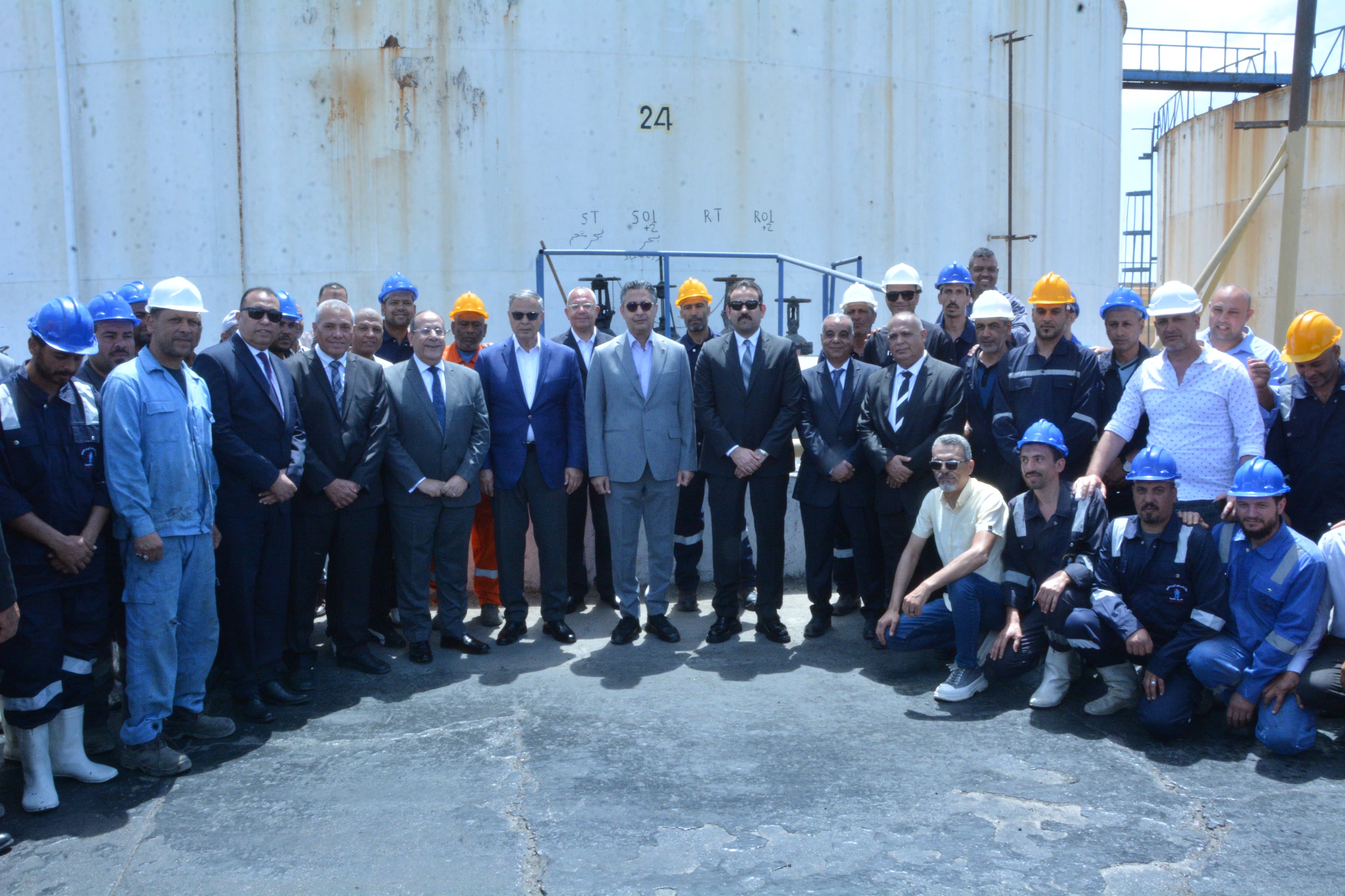 وزير التموين والمدير التنفيذي لجهاز مستقبل مصر ومحافظ الإسكندرية يتفقدون أعمال التطوير بمحطة الزيوت