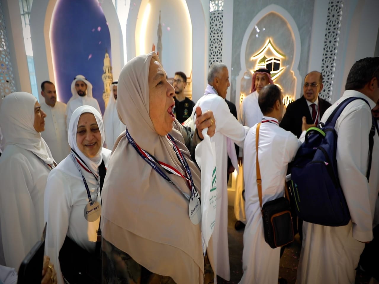 فرحة حاجة (2)