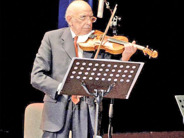 الموسيقار الكبير سعد محمد حسن