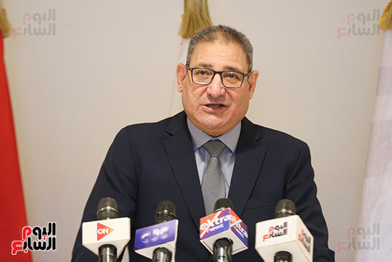 احمد ايوب رئيس تحرير الجمهوريه