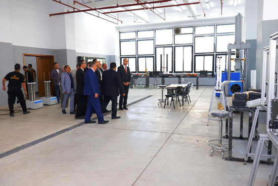 جولة رئيس جامعة دمنهور فى المركز الهندسي بكلية الهندسة بالجامعة جولة رئيس جامعة دمنهور فى المركز الهندسي بكلية الهندسة بالجامعة