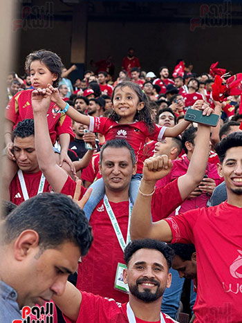 الكبار والصغار فى مساندة الأهلى الكبار والصغار فى مساندة الأهلى
