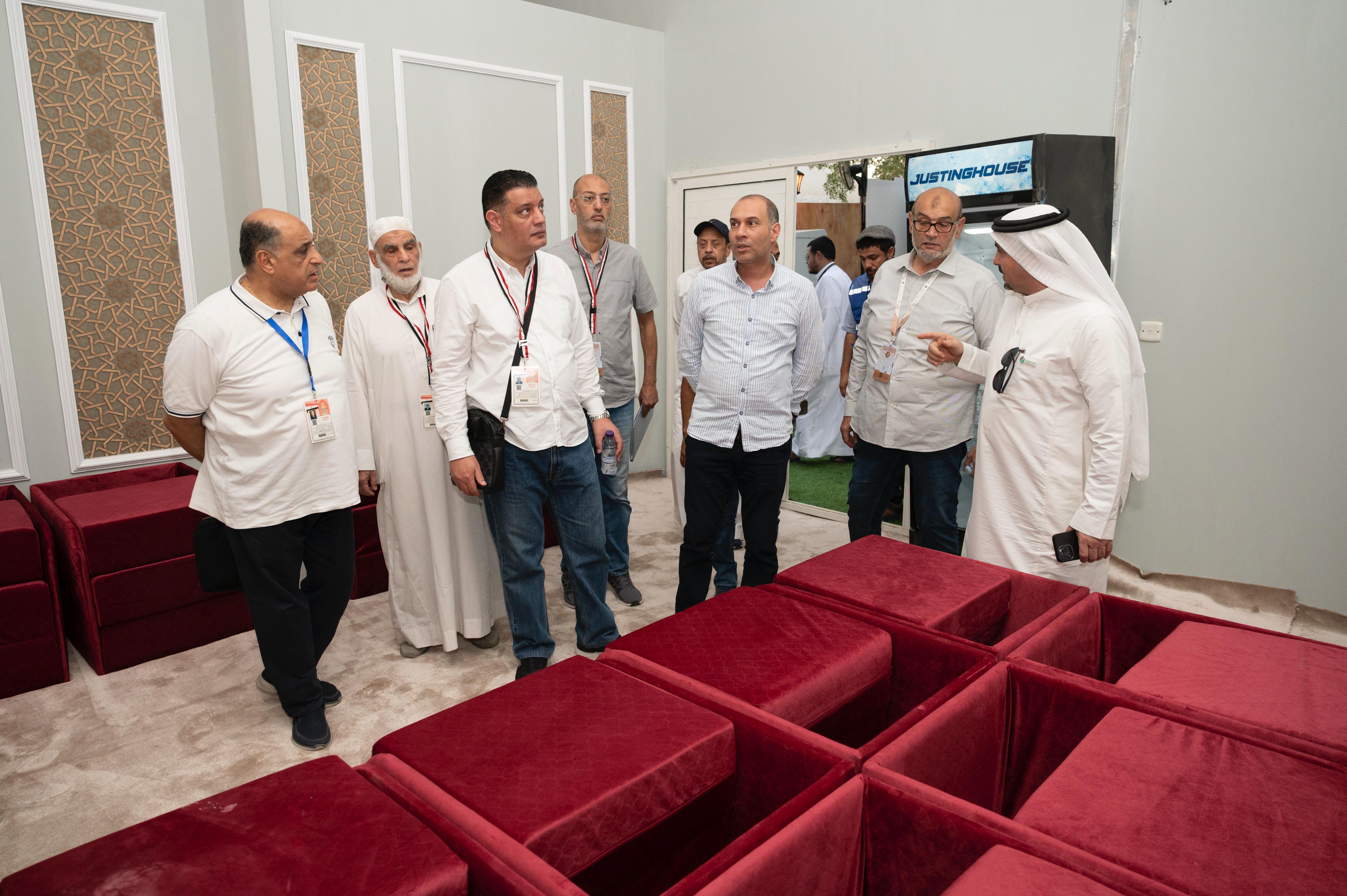 رئيس بعثة حج الجمعيات يتفقد مخيمات حجاج الجمعيات الأهلية رئيس بعثة حج الجمعيات يتفقد مخيمات حجاج الجمعيات الأهلية