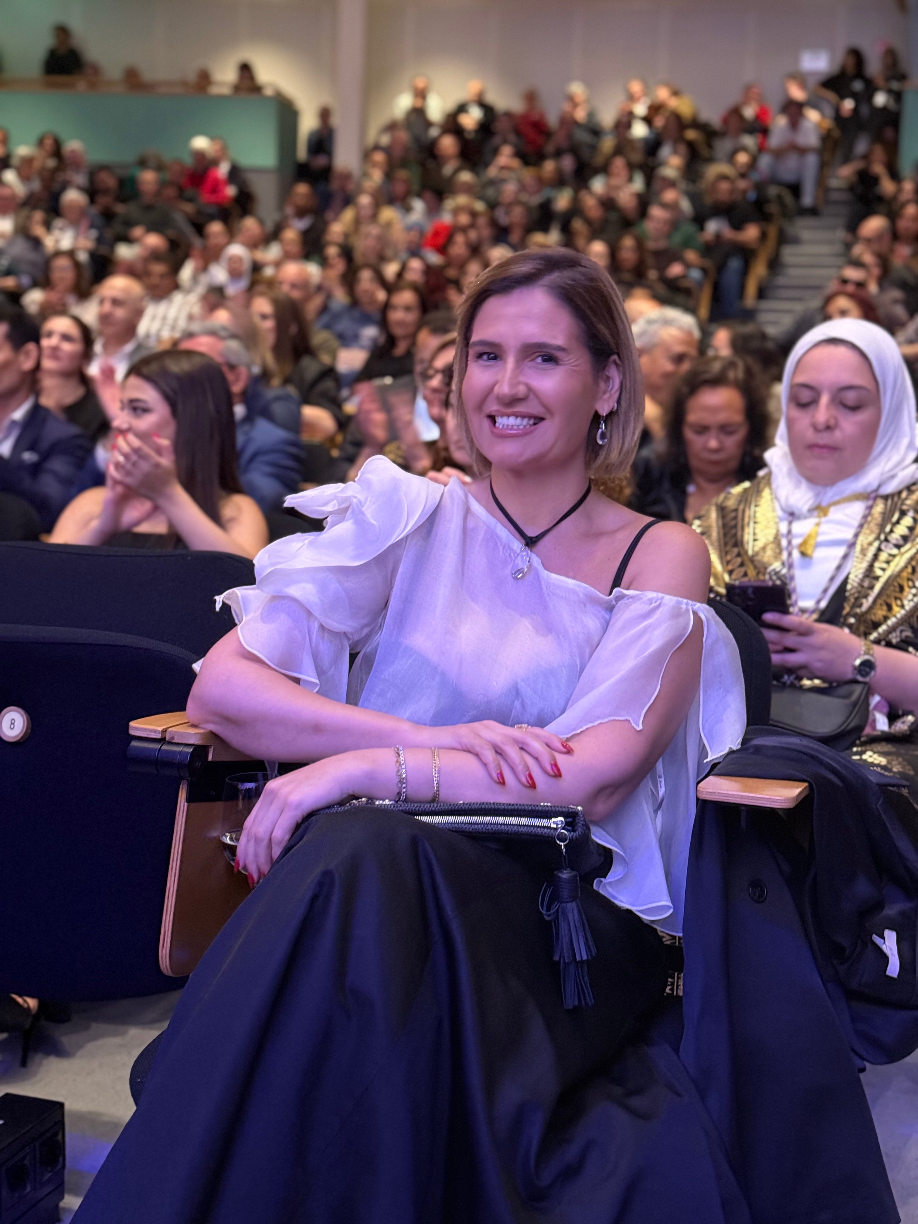 الفنانة هنا شيحة الفنانة هنا شيحة