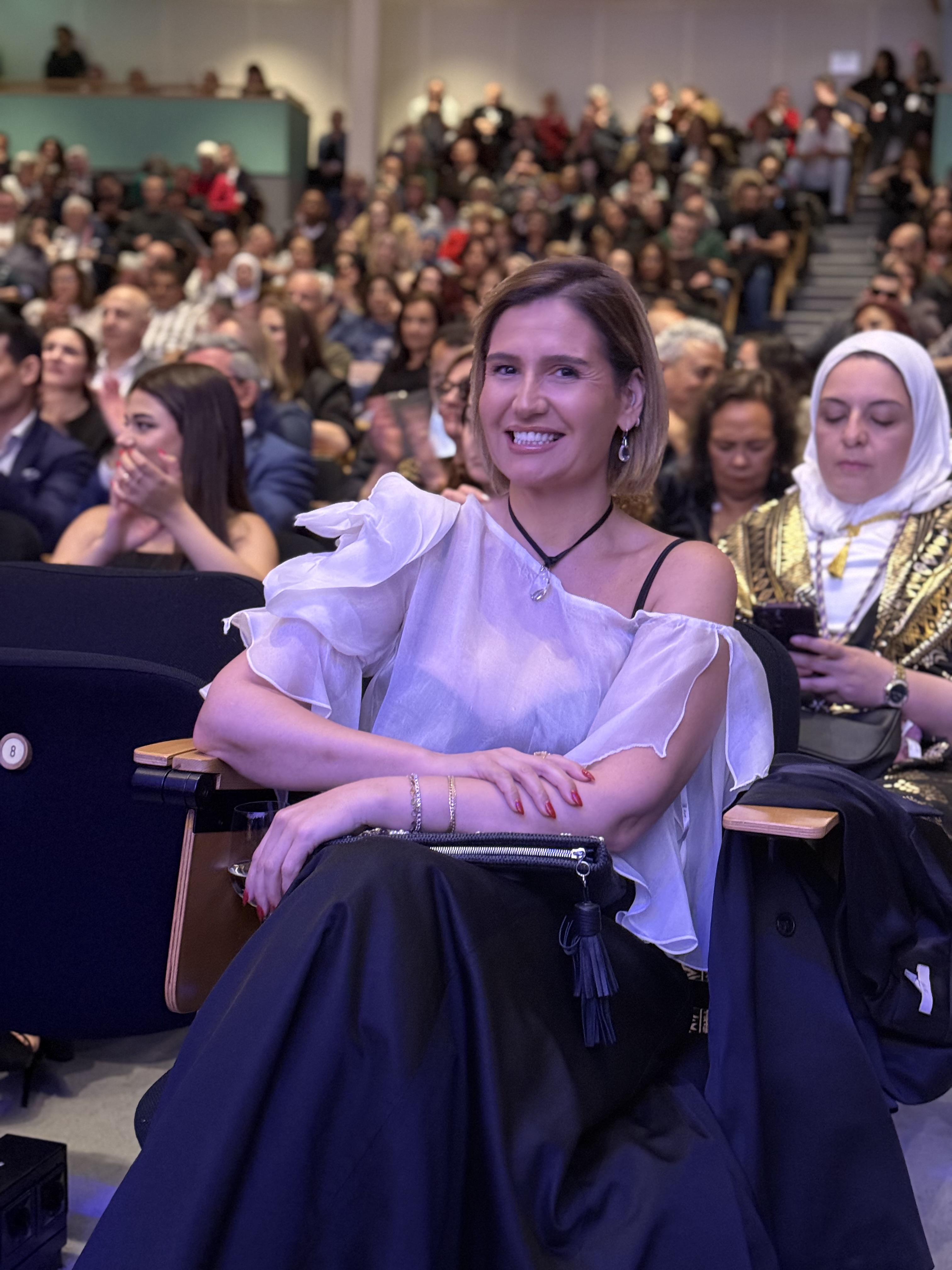الفنانة هنا شيحة الفنانة هنا شيحة