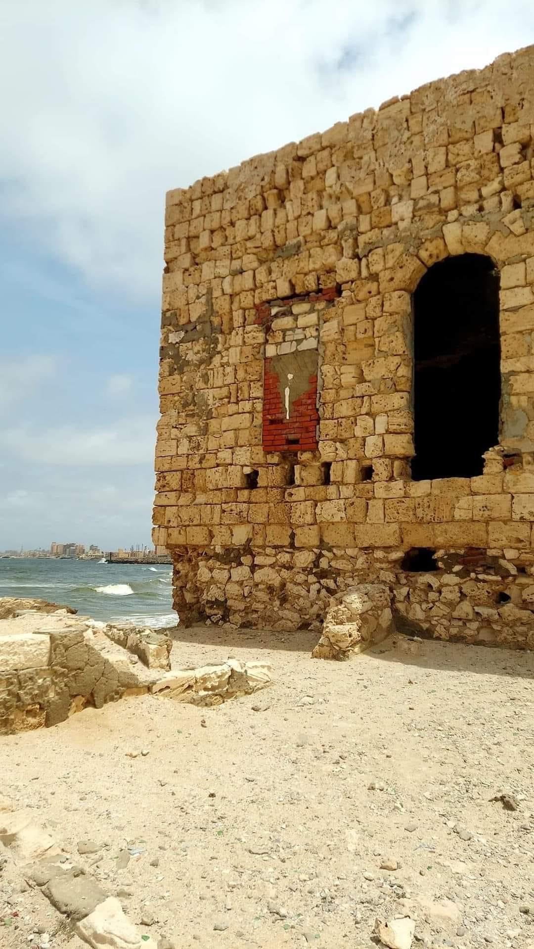 طابية الحوض الجاف (1)