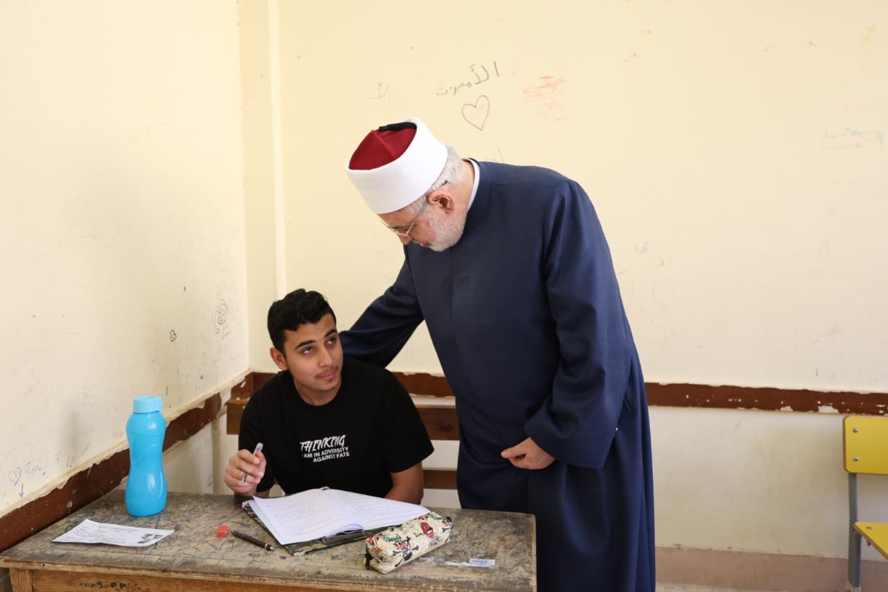 الدكتور محمد الضويني، وكيل الأزهر الشريف يتفقد الامتحانات الدكتور محمد الضويني، وكيل الأزهر الشريف يتفقد الامتحانات