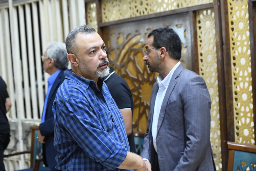 المخرج طارق رفعت فى عزاء والد السيناريست اياد صالح المخرج طارق رفعت فى عزاء والد السيناريست اياد صالح