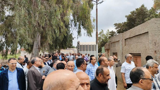 المقابر
