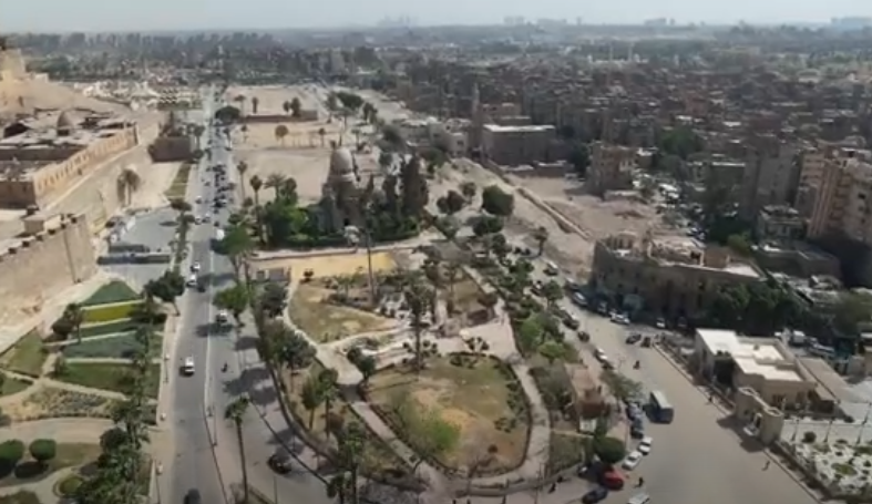 الميدان بعد توسعته
