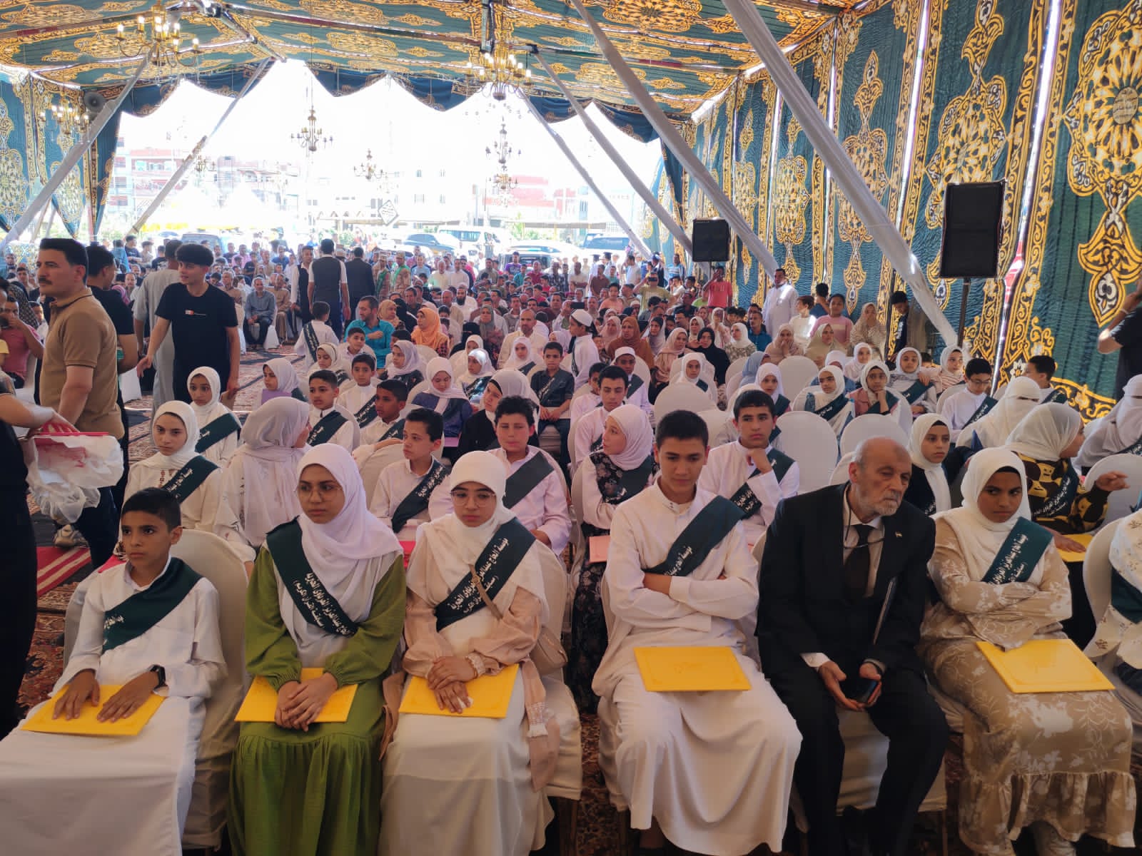 الفائزين واولياء الامور 