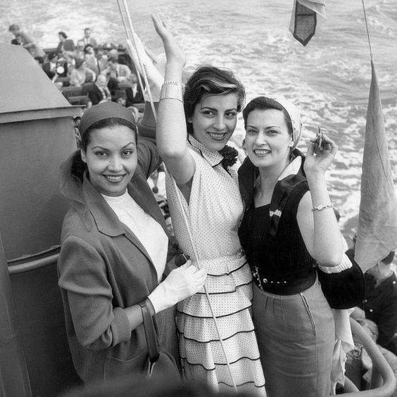 الأيقونة مديحة يسري مع النجمة الإيطالية ليا دي ليو والفنانة اليونانية إيرين باباس، اثناء المشاركة في مهرجان كان 1952م