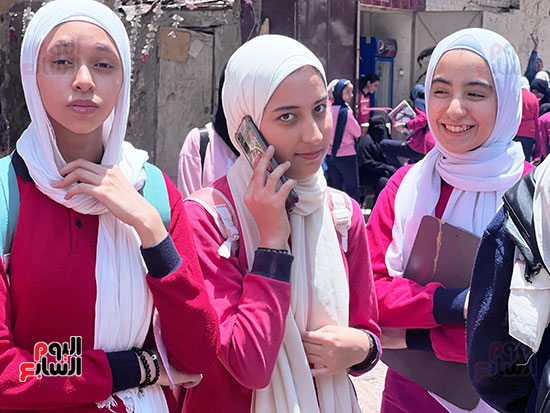 طالبات الشهادة الإعدادية في محافظة الجيزة (3)