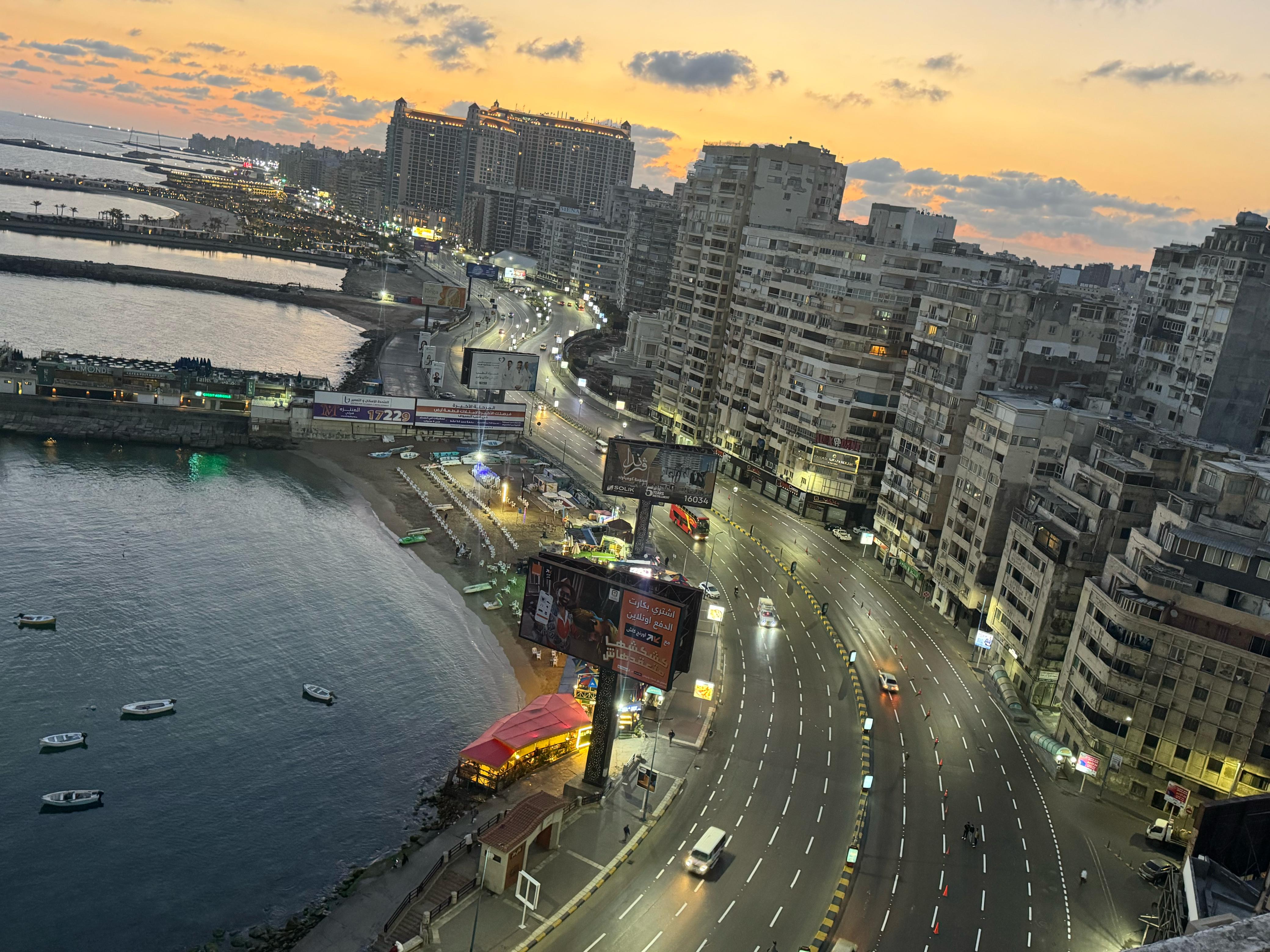 الاسكندرية تتجمل لاستقبال زوراها الاسكندرية تتجمل لاستقبال زوراها