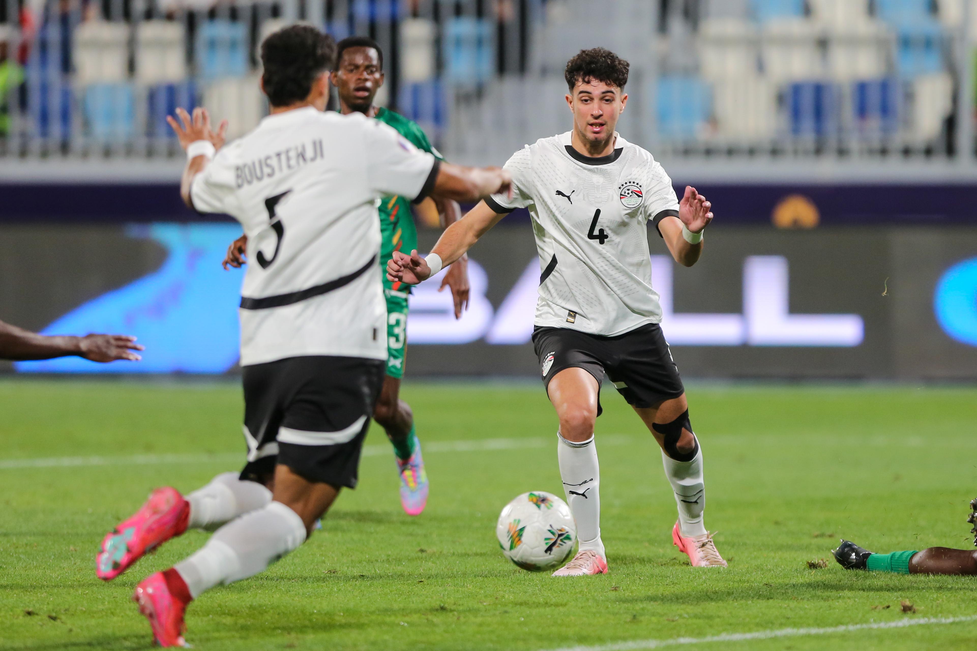 أحمد عابدين مدافع منتخب الشباب