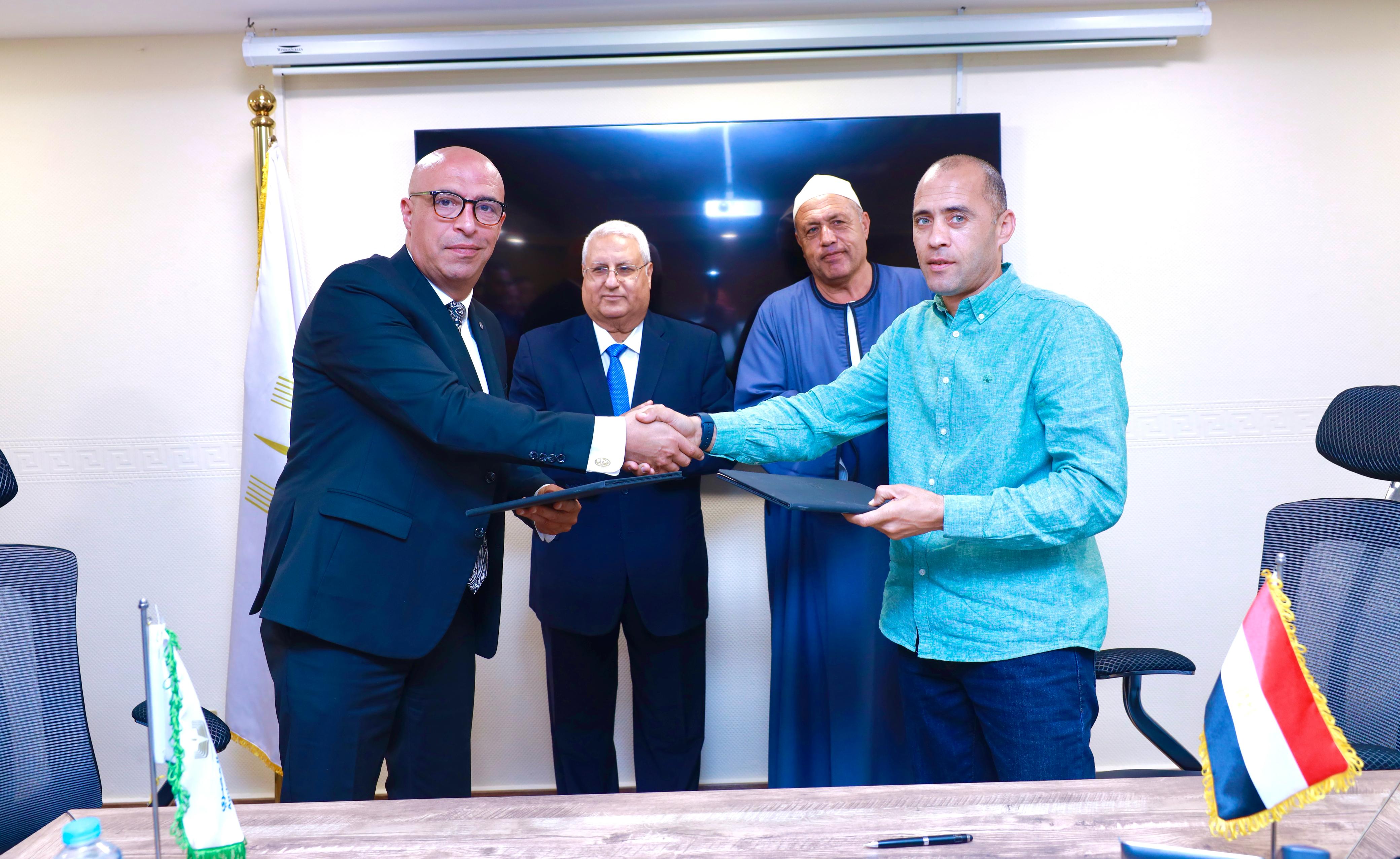 البنك الزراعي المصري يوقع بروتوكول تعاون لتمويل صغار المربين (2)