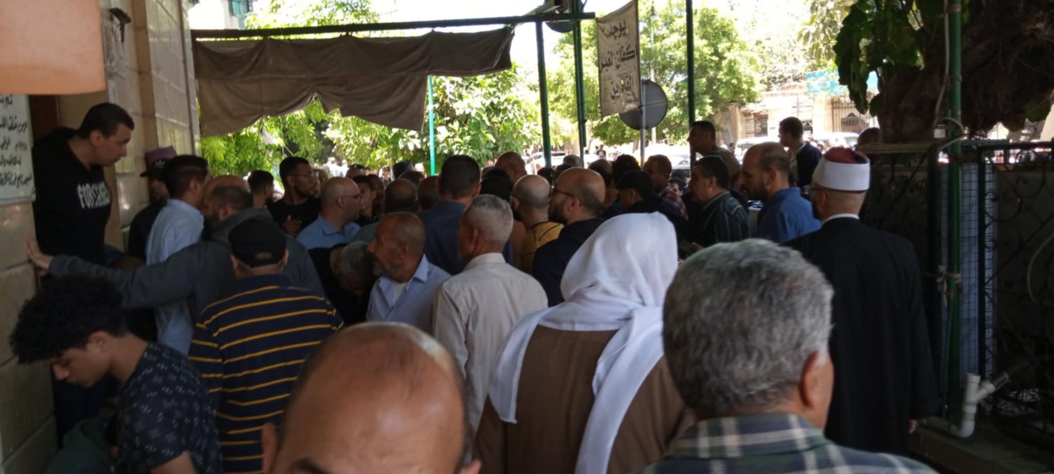 تشيع جثمان الفنان نعيم عيسي بالإسكندرية تشيع جثمان الفنان نعيم عيسي بالإسكندرية