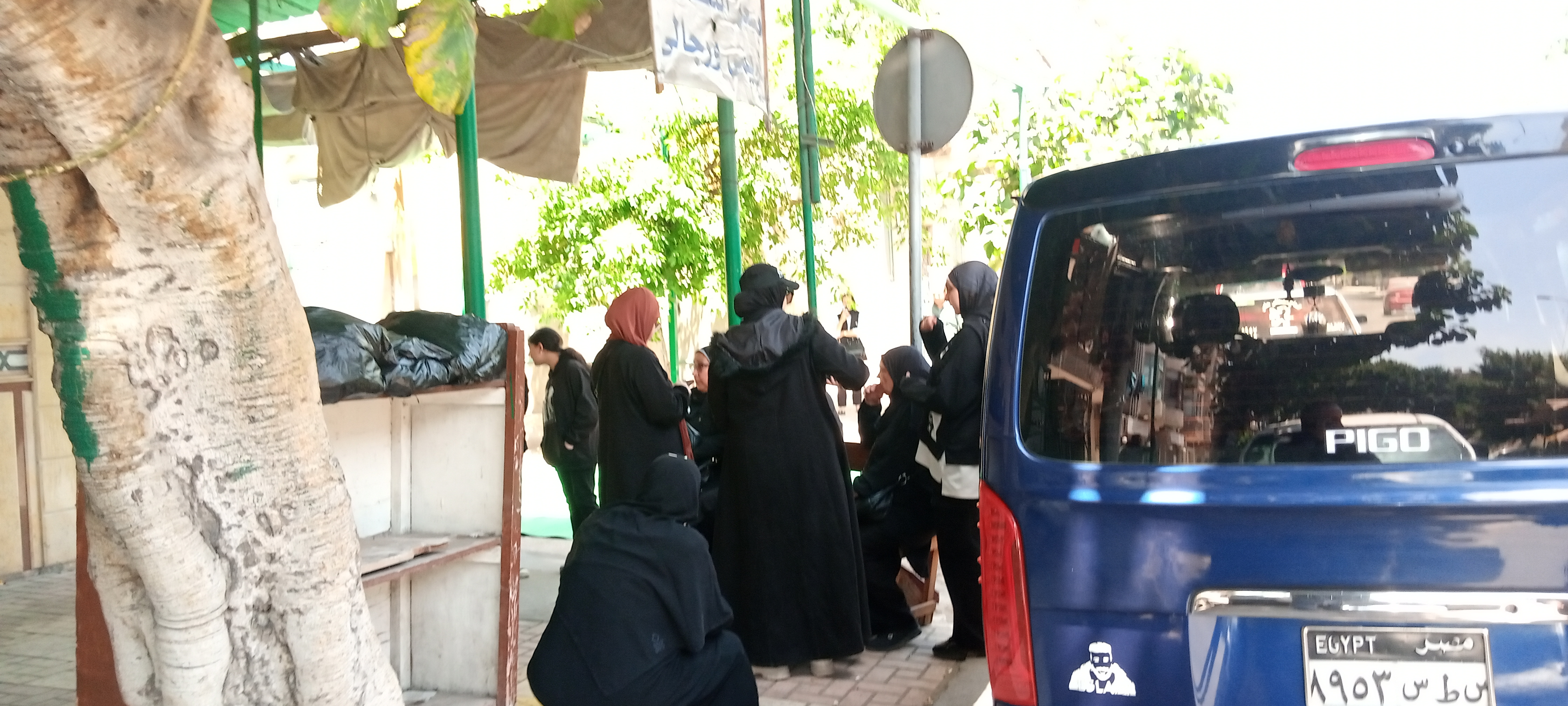 وصول جثمان الفنان نعيم عيسى إلى مسجد المنارة بالإسكندرية وصول جثمان الفنان نعيم عيسى إلى مسجد المنارة بالإسكندرية
