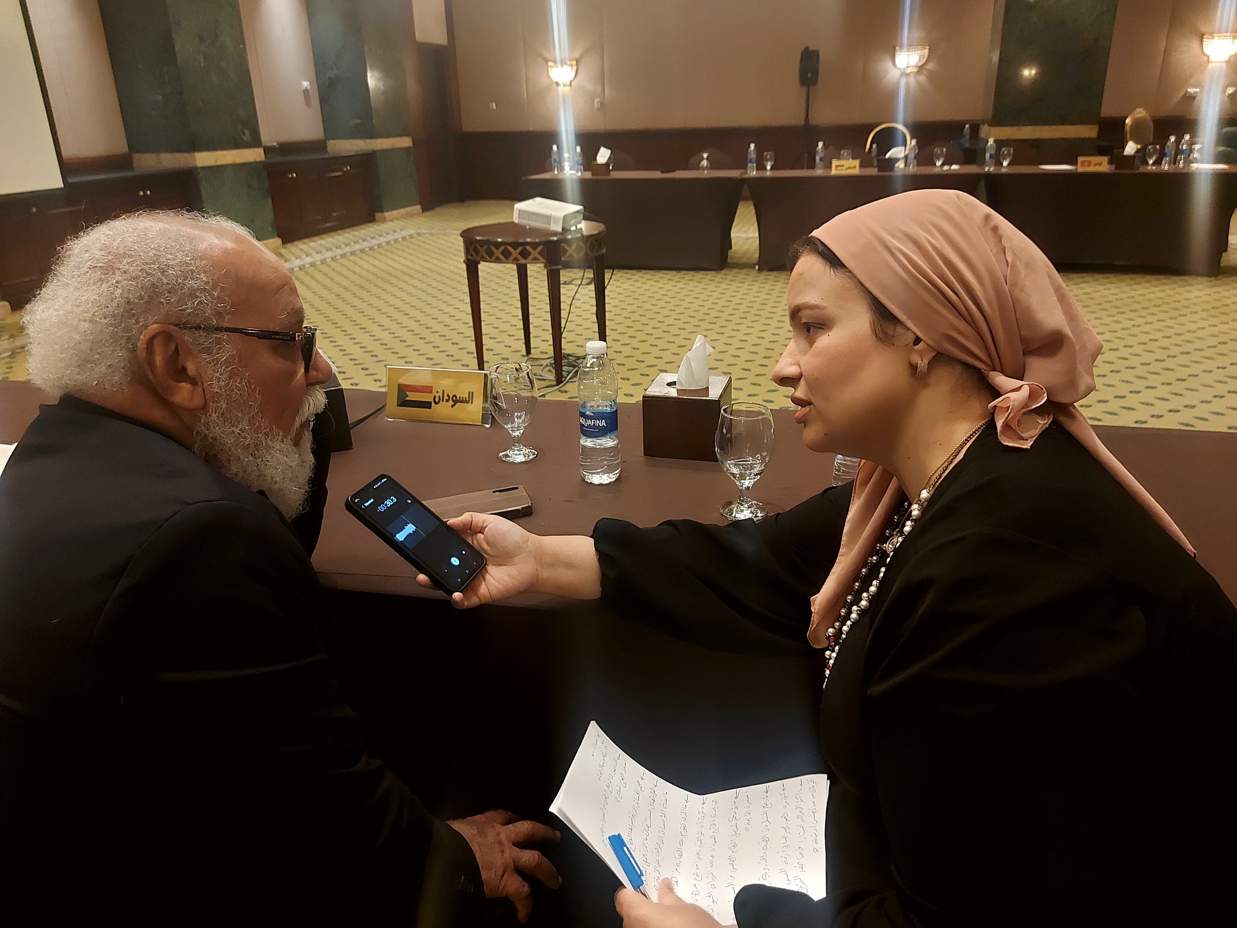 الدكتور الفاتح عمر السيد والزميلة اية دعبس الدكتور الفاتح عمر السيد والزميلة اية دعبس