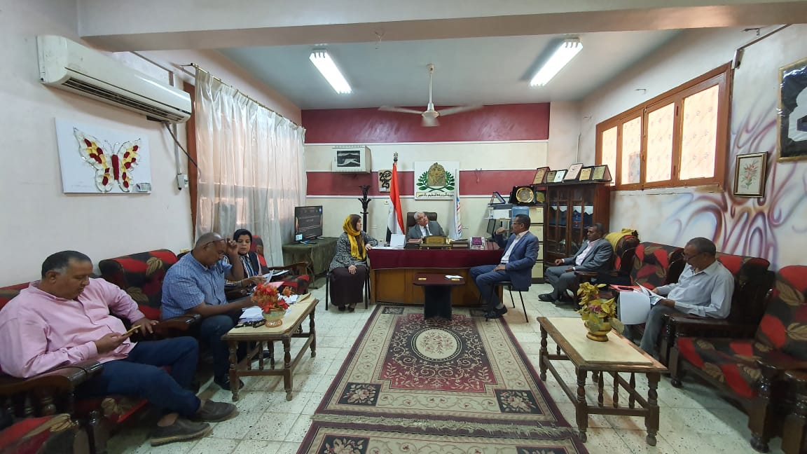 اجتماعاً لمناقشة الإستعدادات النهائية لإمتحانات نهاية العام