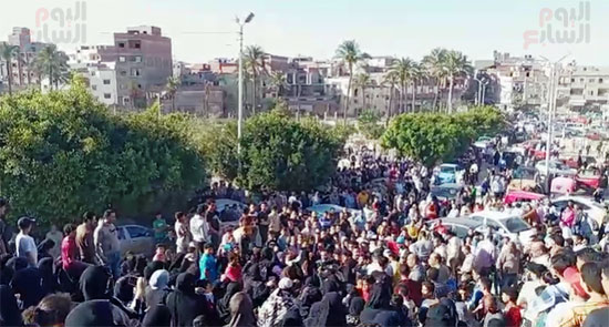 أهالي-البرلس-يشييعون-جثمان-أدهم-حلمي-ضحية-الطلق-الناري