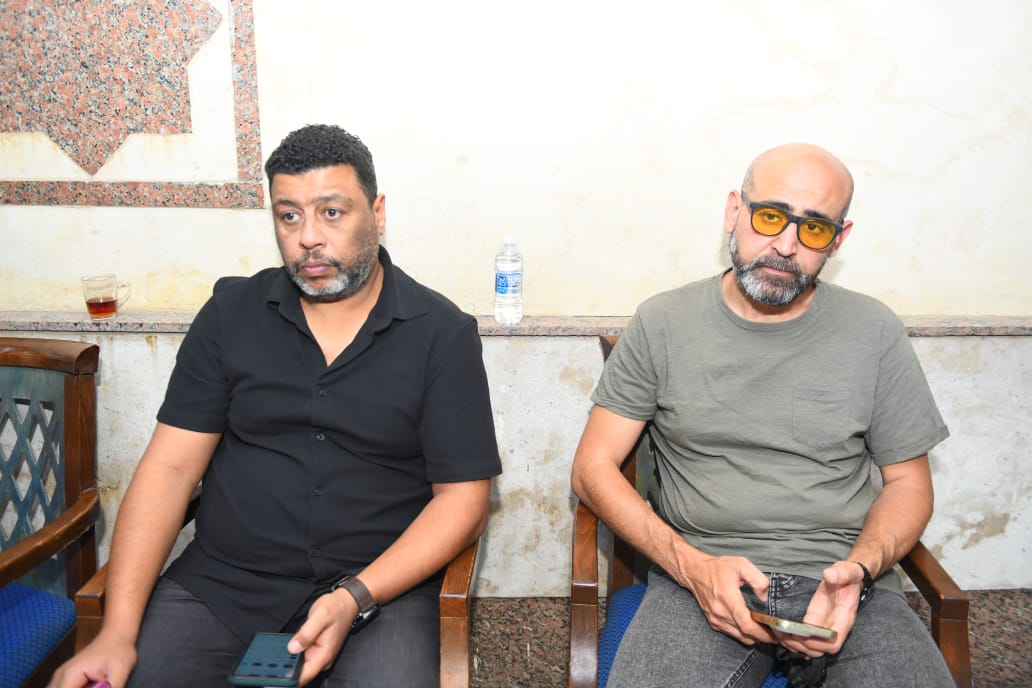 نجوم الفن يقدمون واجب العزاء في وفاة حماة محمد السبكي (3)