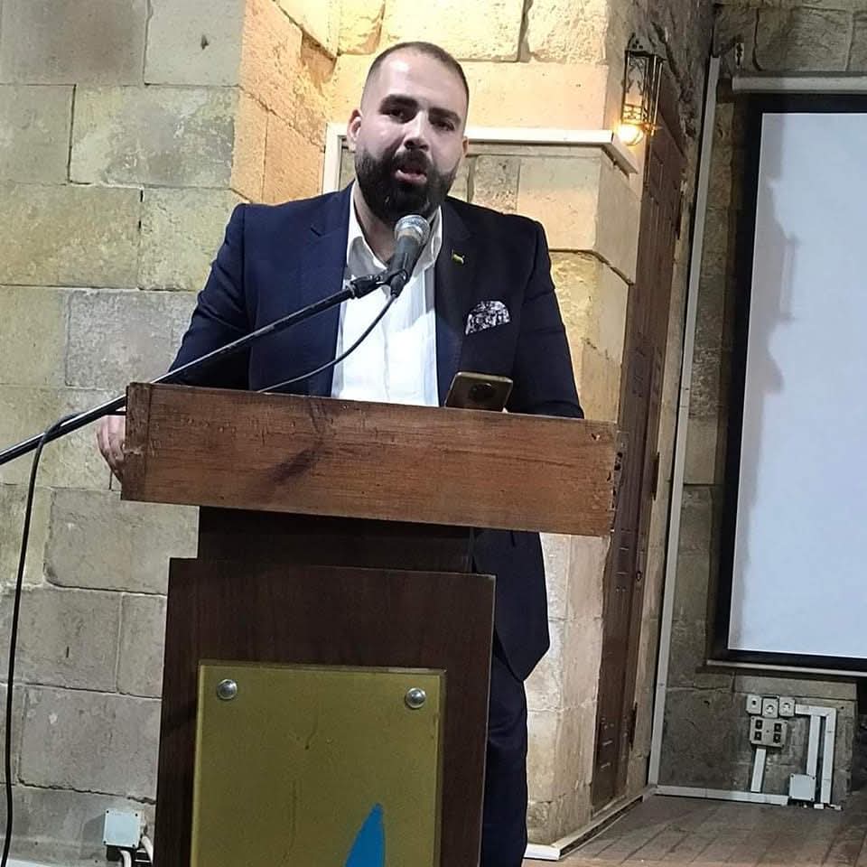 الشاعر إسلام بجول