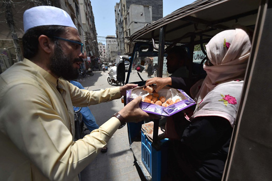 فرحة أهالى باكستان (7)