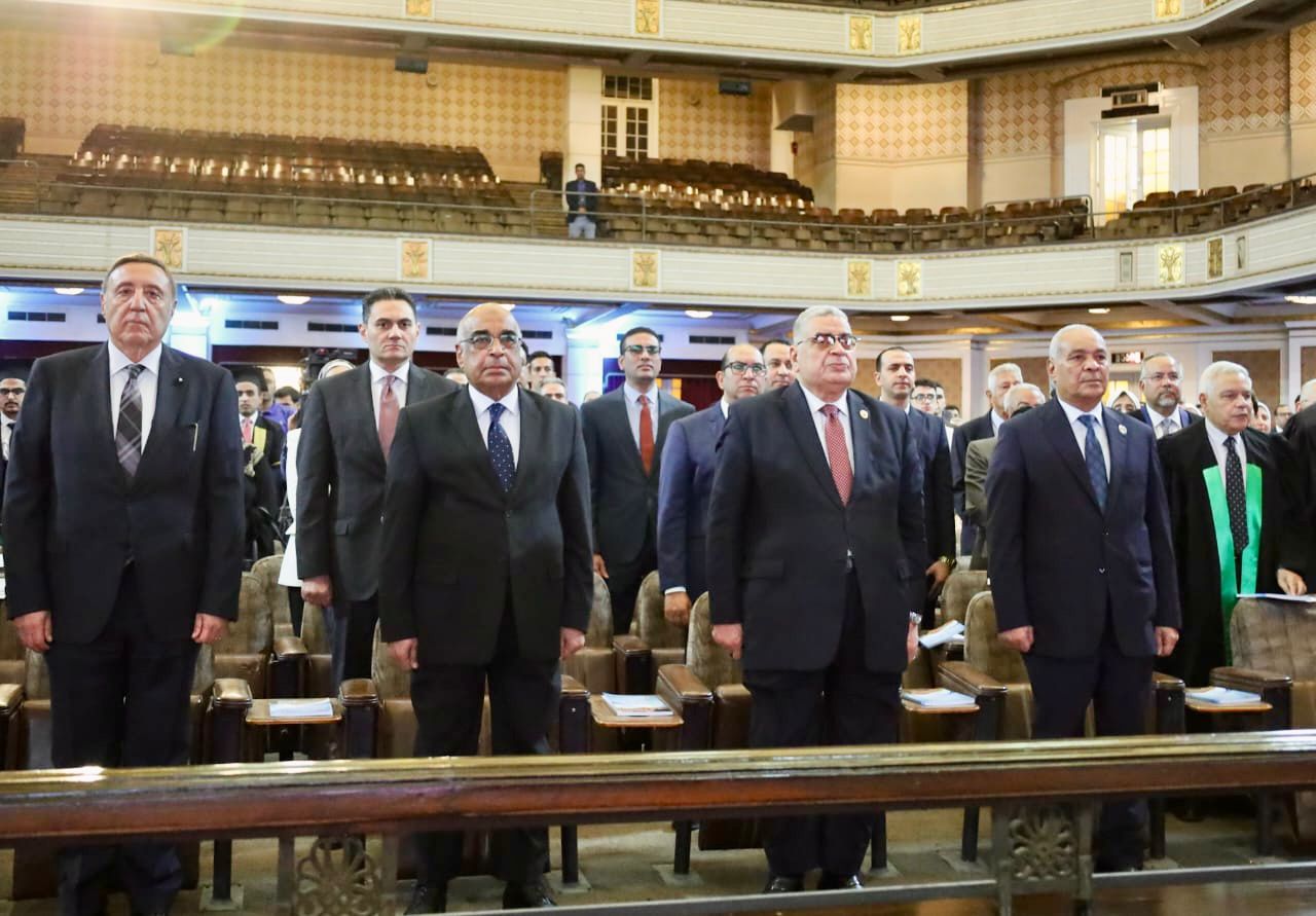 تكريم رئيس هيئة النيابة الإدارية (6)