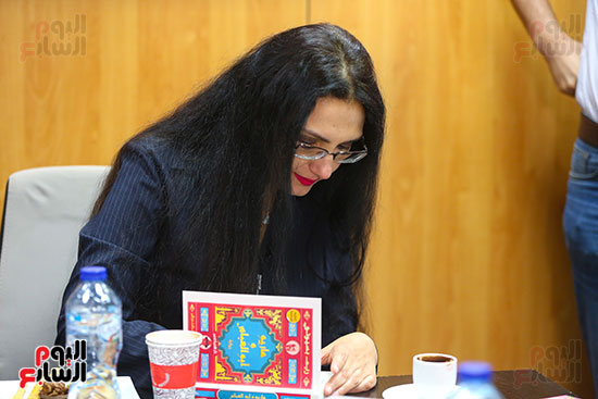 ريم بسيوني توقع رواياتها ريم بسيوني توقع رواياتها