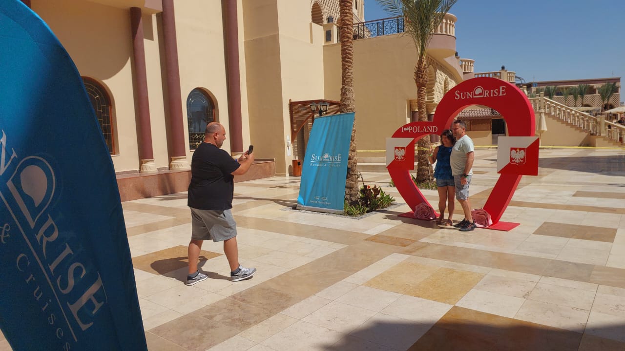 اجواء الانتخابات البولندية فى أحد فنادق الغردقة