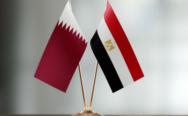 علم مصر وقطر