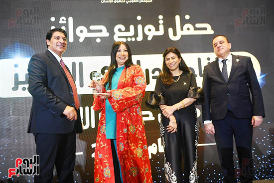 الفنانة انتصار الفنانة انتصار