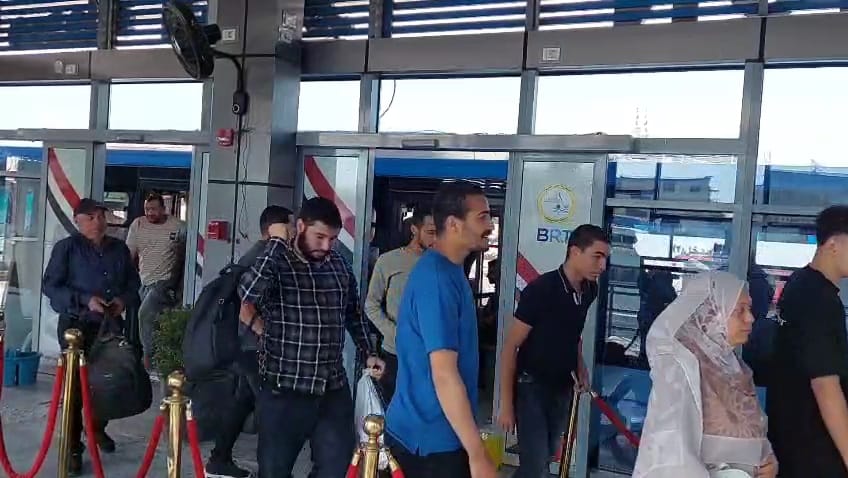 إقبال كبير على الأتوبيس الترددي إقبال كبير على الأتوبيس الترددي