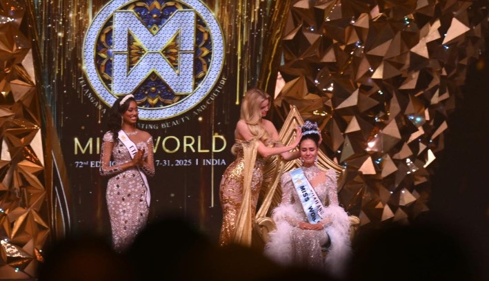 تتويج ملكة جمال العالم 2025
