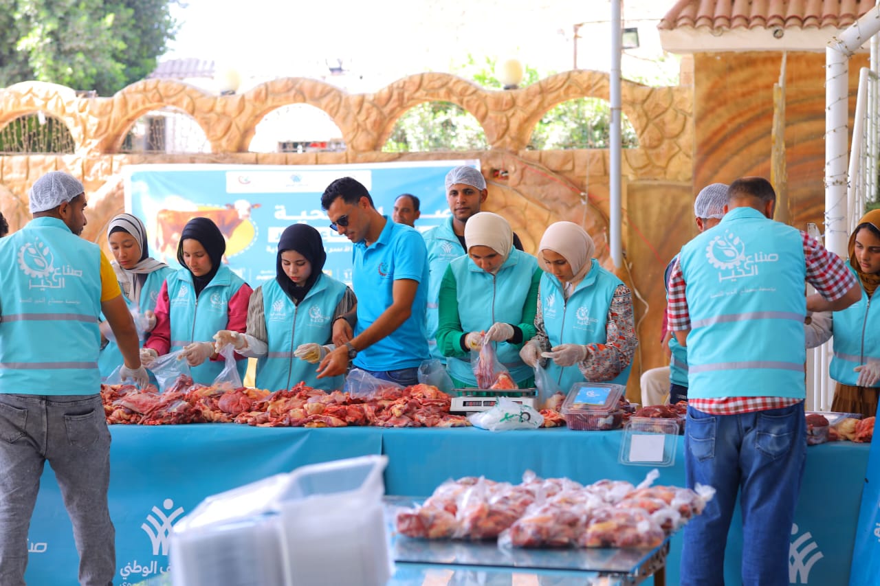 صناع الخير عضو التحالف الوطني ينشر بهجة عيد الأضحى بين الأسر الأولى بالرعاية (2)