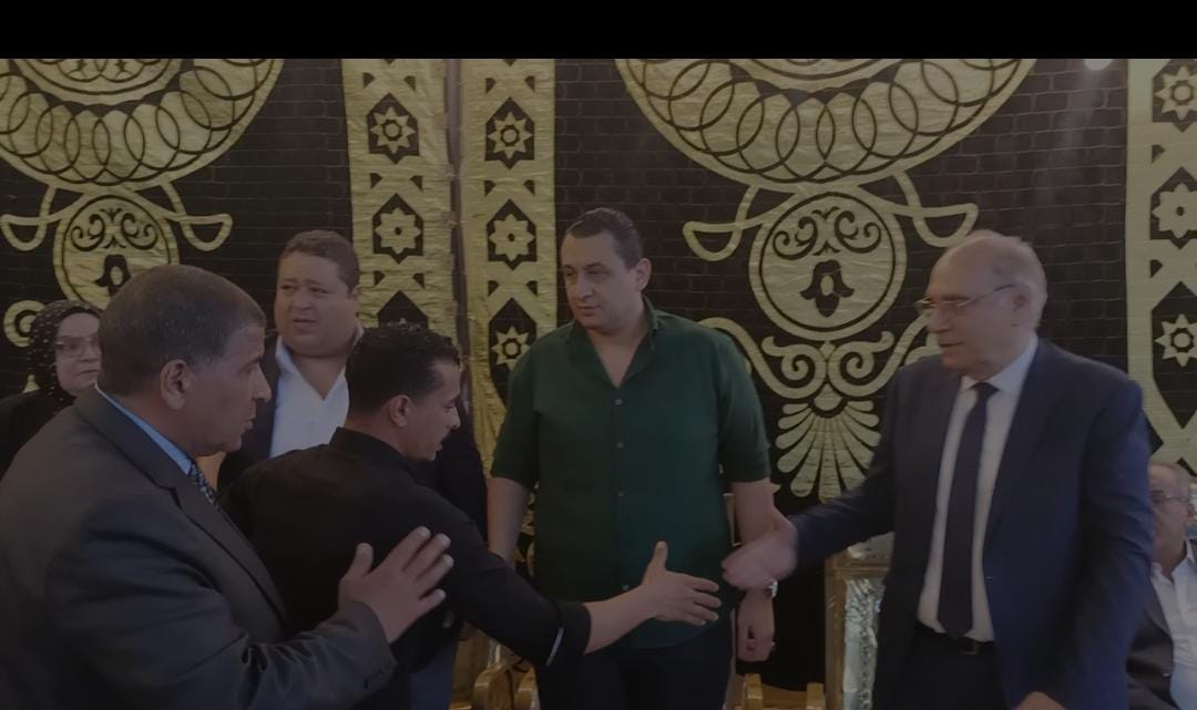 نجل البطل يستقبل العزاء من وفد مستقبل وطن