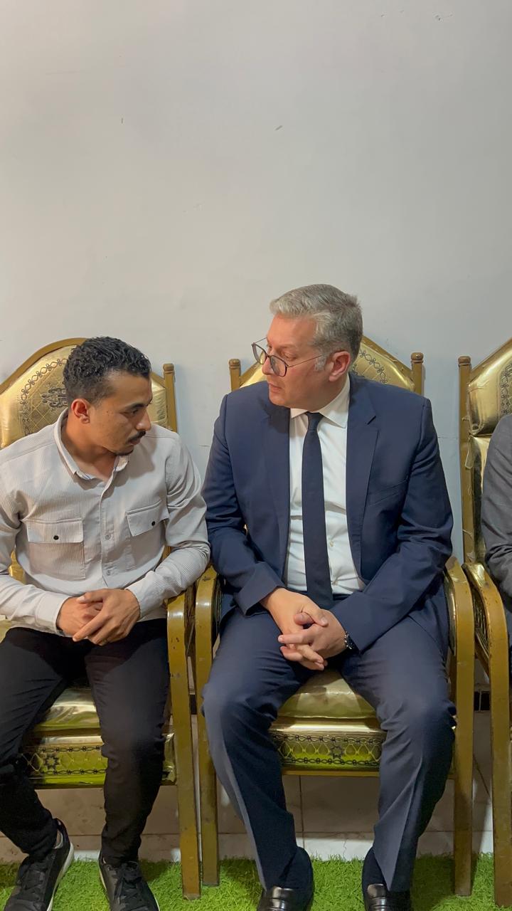 الحديث بين الوزير ونجل الشهيد الحديث بين الوزير ونجل الشهيد
