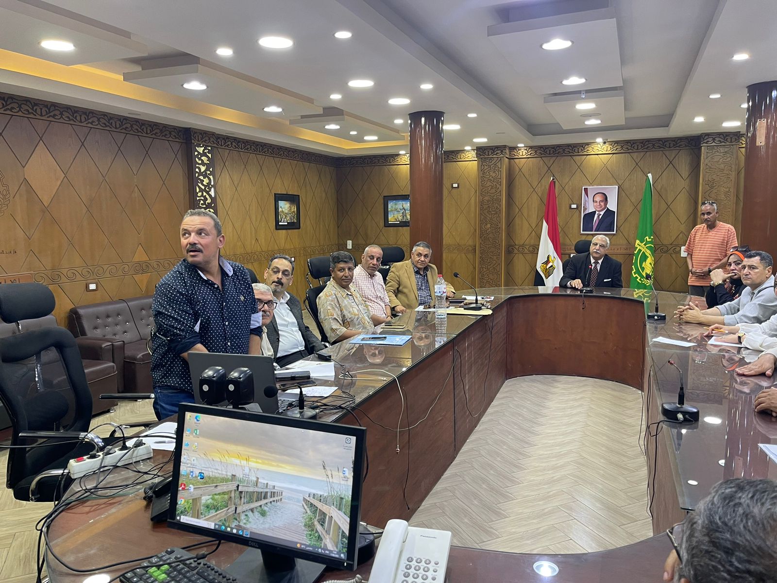 خلال الاجتماع خلال الاجتماع
